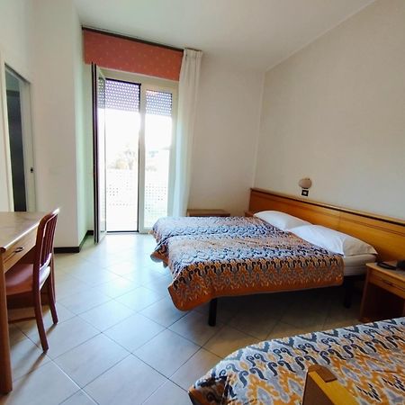 Hotel Excelsior Cervia Exterior foto