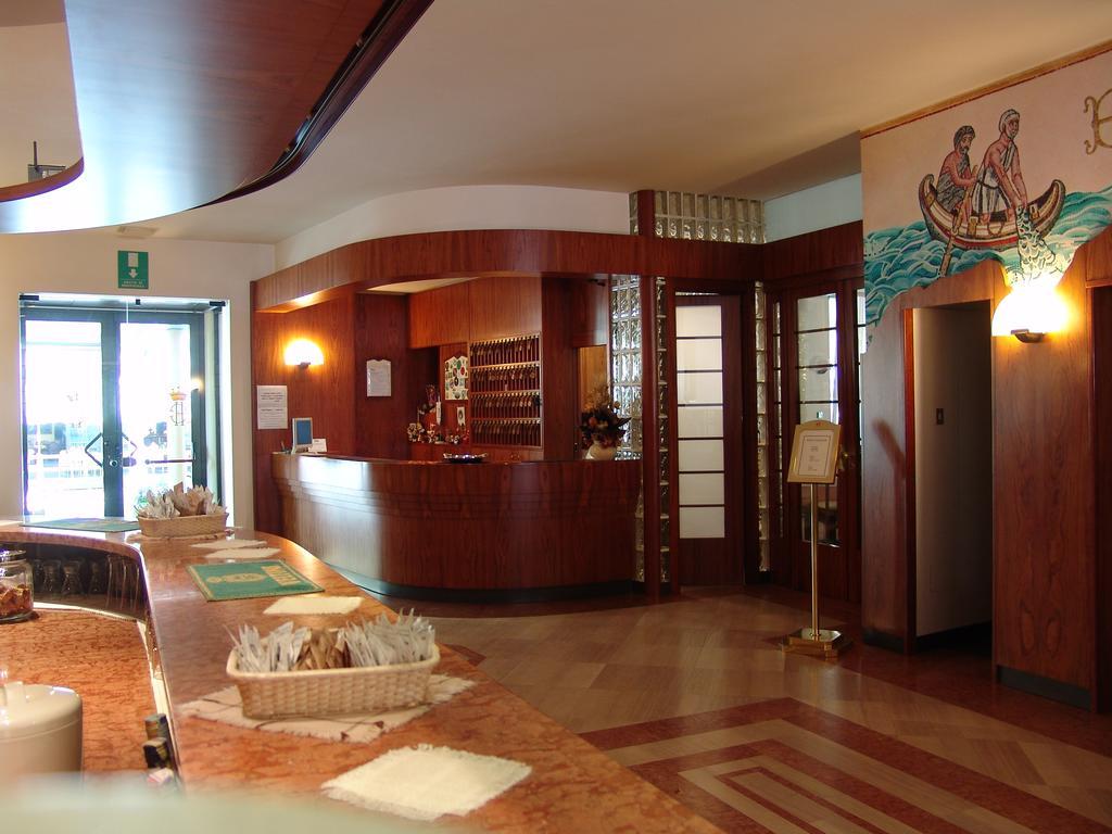 Hotel Excelsior Cervia Exterior foto