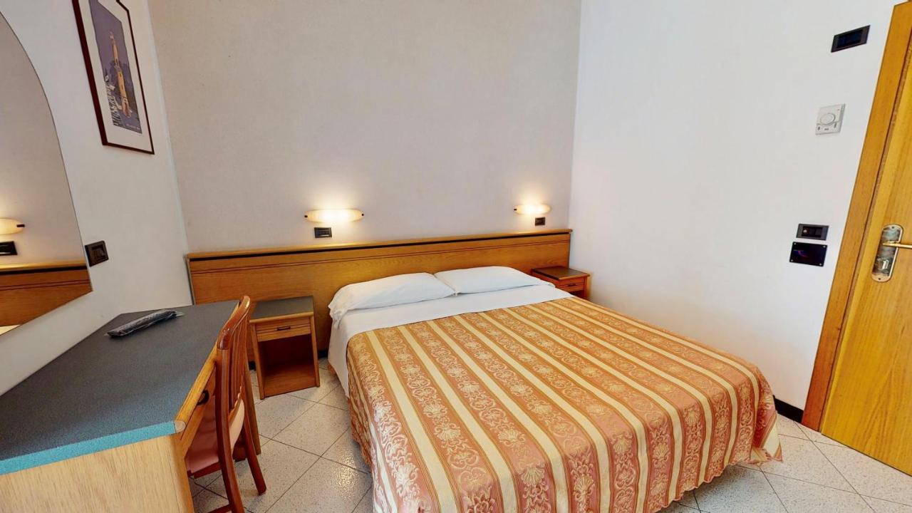 Hotel Excelsior Cervia Exterior foto