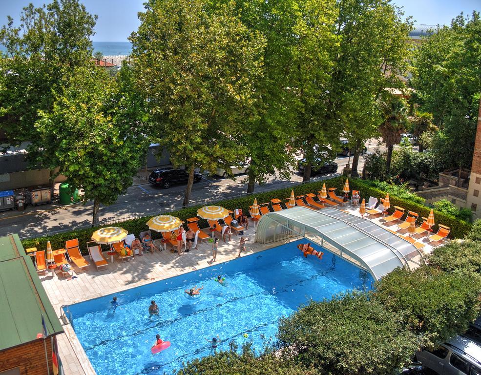 Hotel Excelsior Cervia Exterior foto