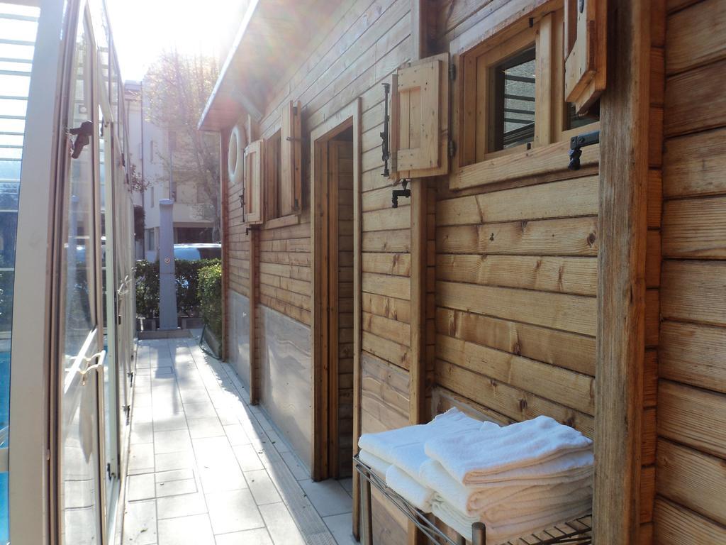 Hotel Excelsior Cervia Exterior foto