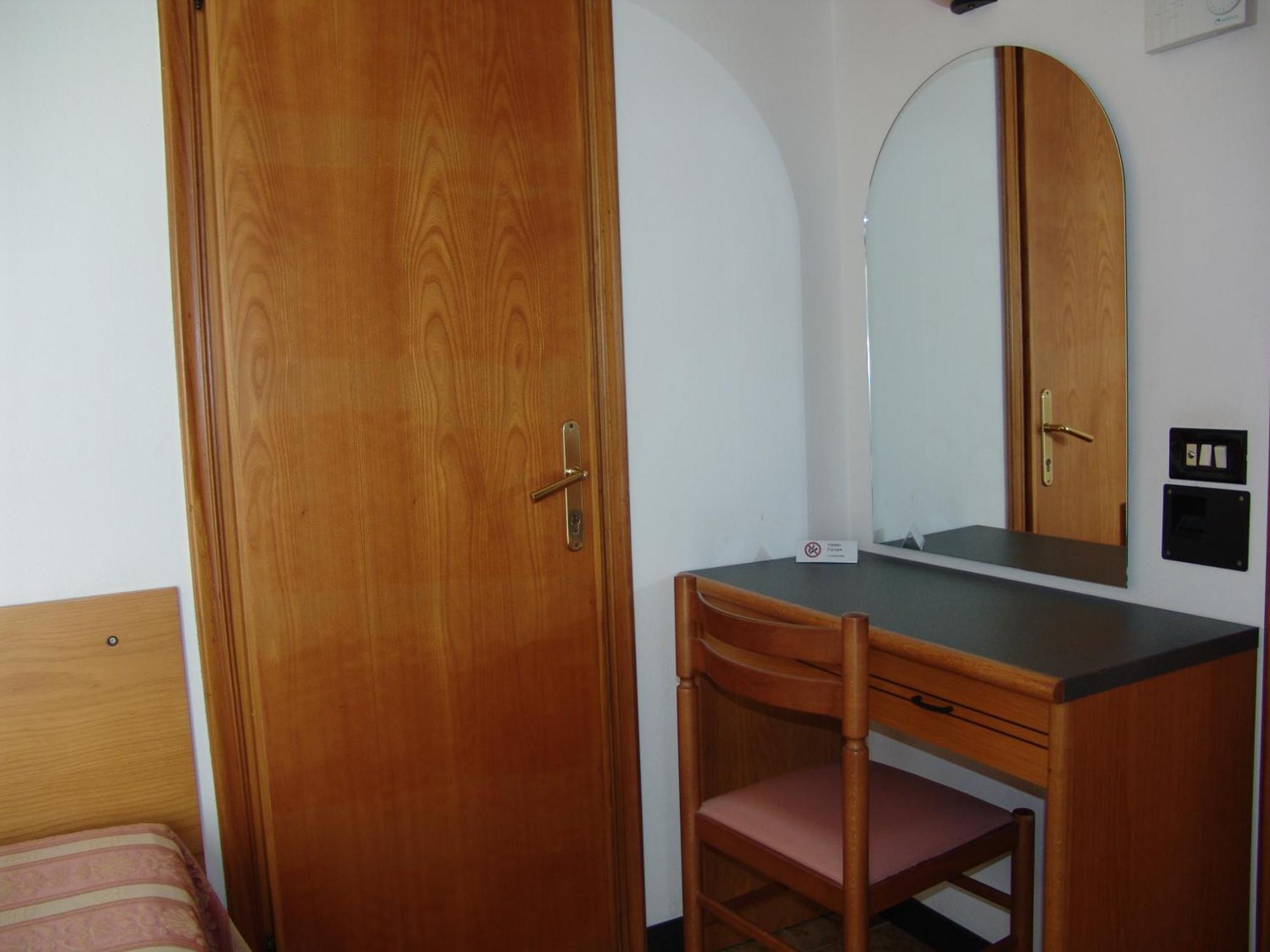 Hotel Excelsior Cervia Cameră foto