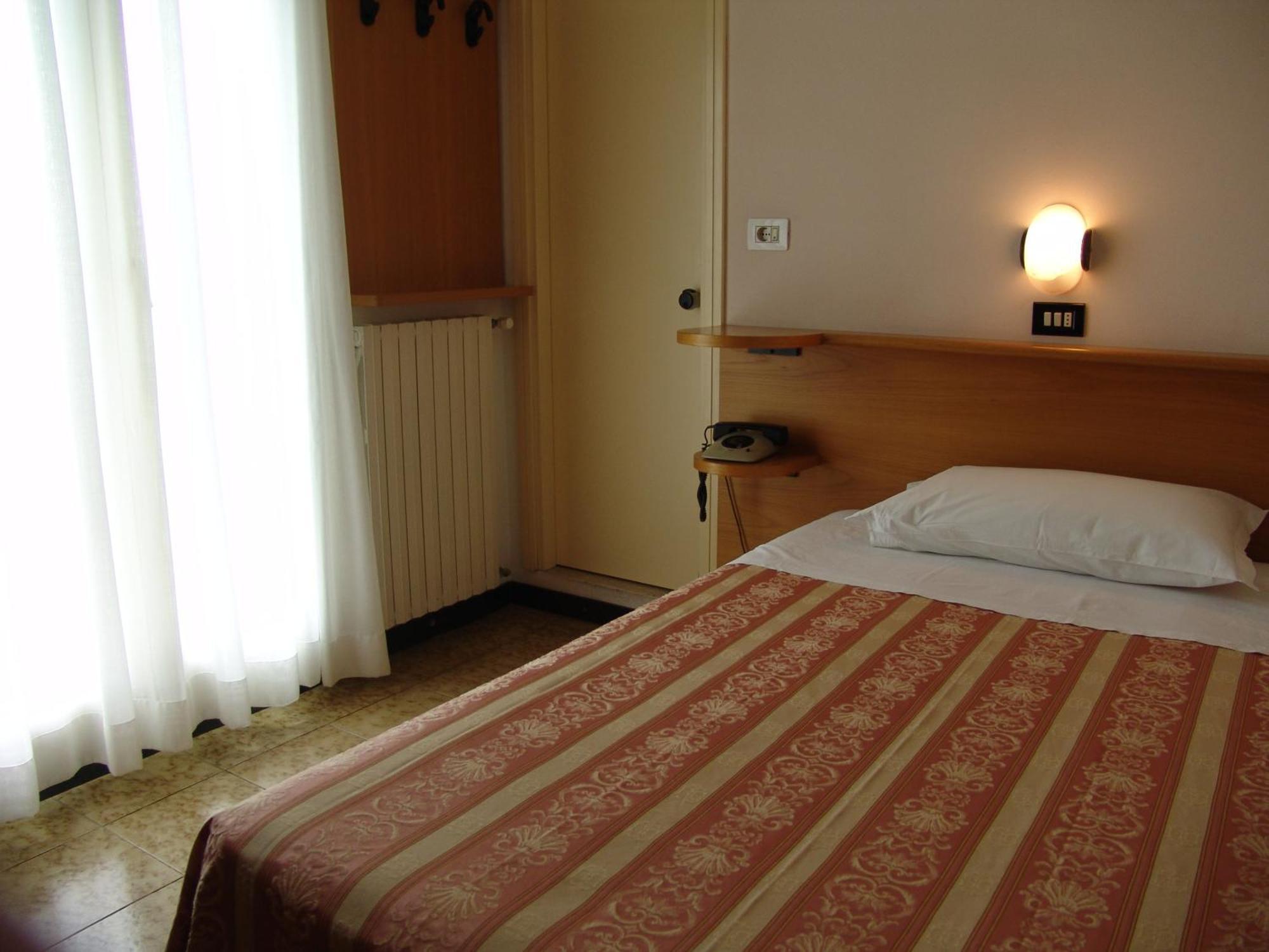 Hotel Excelsior Cervia Cameră foto