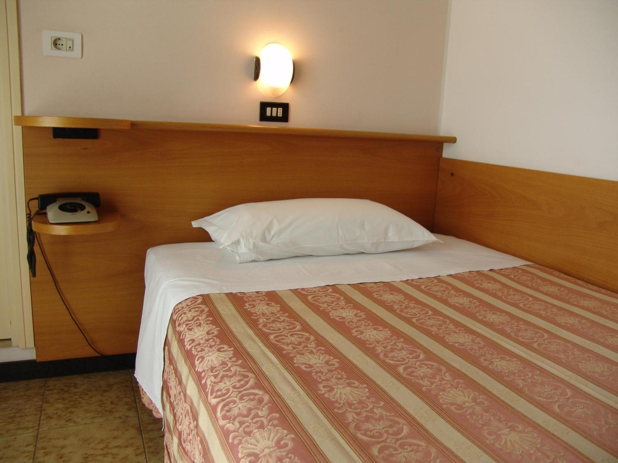 Hotel Excelsior Cervia Cameră foto