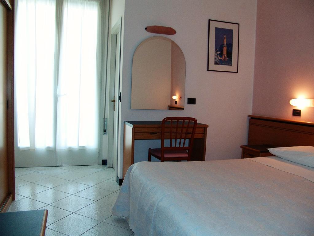 Hotel Excelsior Cervia Exterior foto