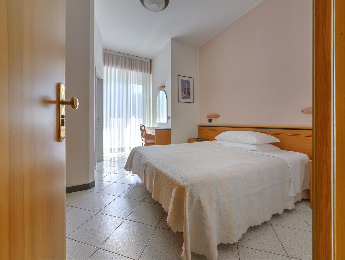 Hotel Excelsior Cervia Exterior foto