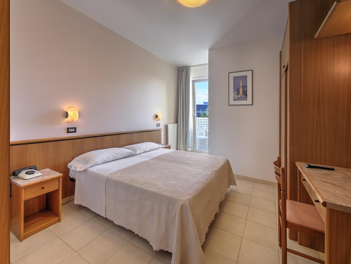 Hotel Excelsior Cervia Exterior foto